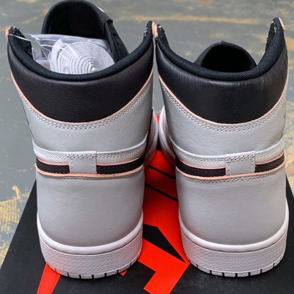 Air Jordan 1 Hi Retro Defiant NYC Paris CD6578-006 - Picture 5 of 8